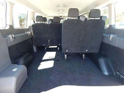 Used 2023 Ford Transit 350 XLT RWD image 3