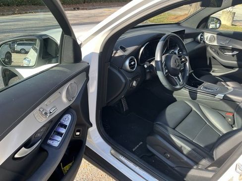 Used 2023 Mercedes-Benz GLC 300 4MATIC Coupe image 4