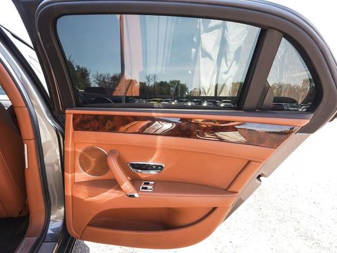 Used 2014 Bentley Flying Spur W12 AWD/4WD image 10