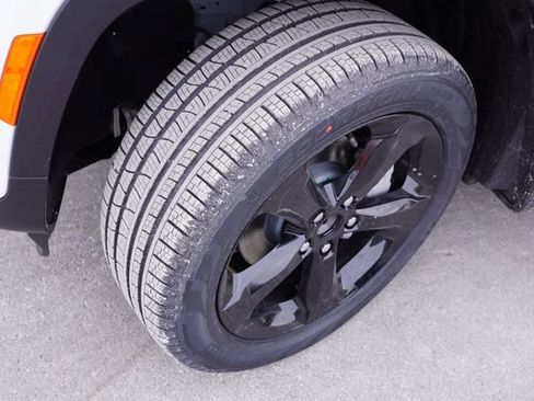 New 2025 Jeep Grand Cherokee Limited image 9