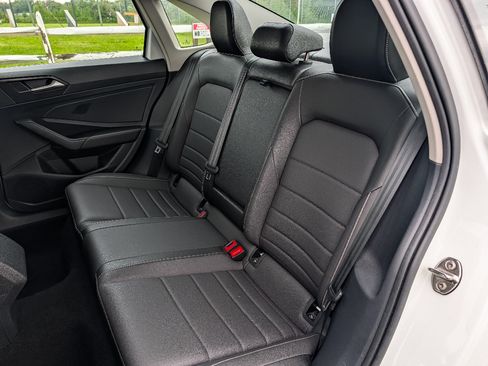 Used 2023 Volkswagen Jetta SE FWD image 18