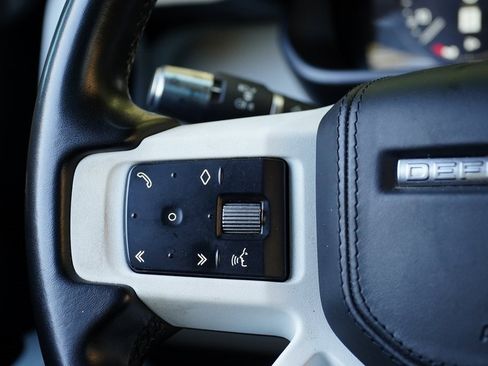 Used 2020 Land Rover Defender 110 HSE image 24