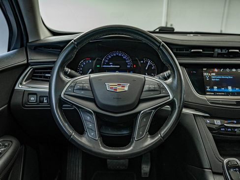 Used 2019 Cadillac XT5 Luxury image 24