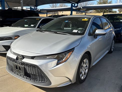Used 2021 Toyota Corolla LE image 8