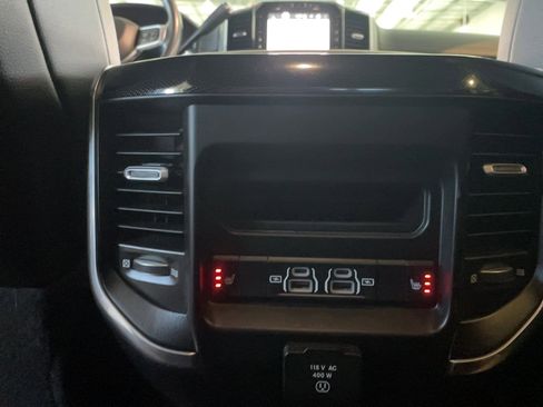 Used 2022 RAM 2500 Laramie AWD/4WD image 19