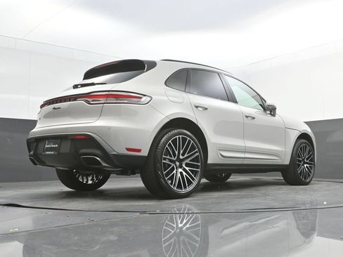 New 2026 Porsche Macan AWD/4WD image 32