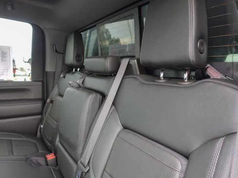Used 2023 GMC Sierra 2500 Denali image 11