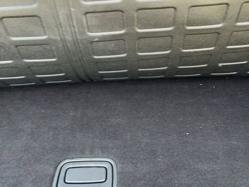 Used 2023 Jeep Compass Limited image 16