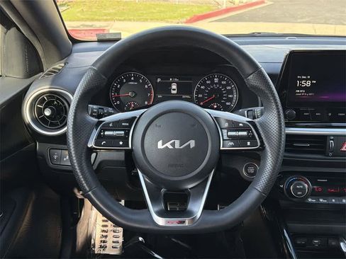 Used 2024 Kia Forte GT-Line w/ GT-Line Premium Package image 13