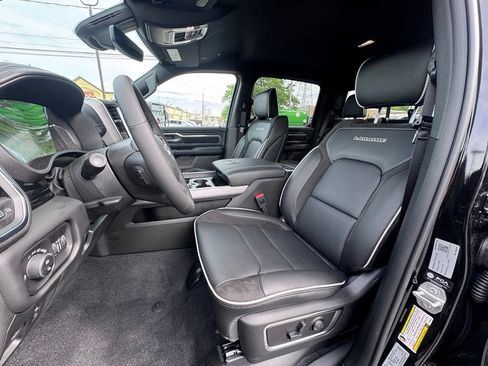 New 2026 RAM 1500 Laramie AWD/4WD image 13