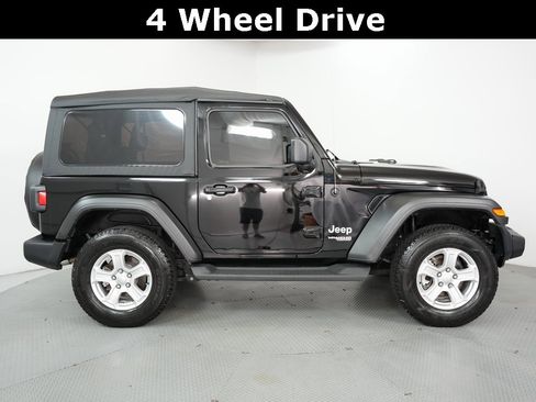 Used 2020 Jeep Wrangler Sport image 5