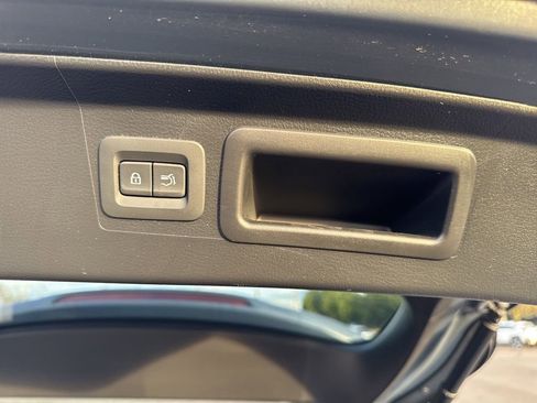 Used 2023 MAZDA CX-50 Meridian Edition w/ Cargo Package image 20