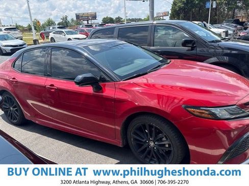 Used 2022 Toyota Camry XSE FWD image 1