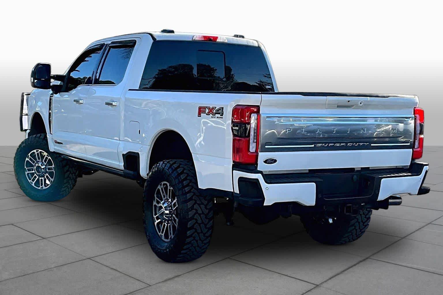 Used 2026 Ford F250 Platinum w/ Platinum Plus Package AWD/4WD image 12