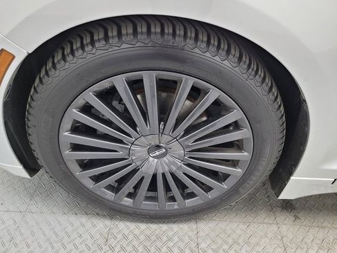 Used 2018 Lincoln MKZ Reserve image 31