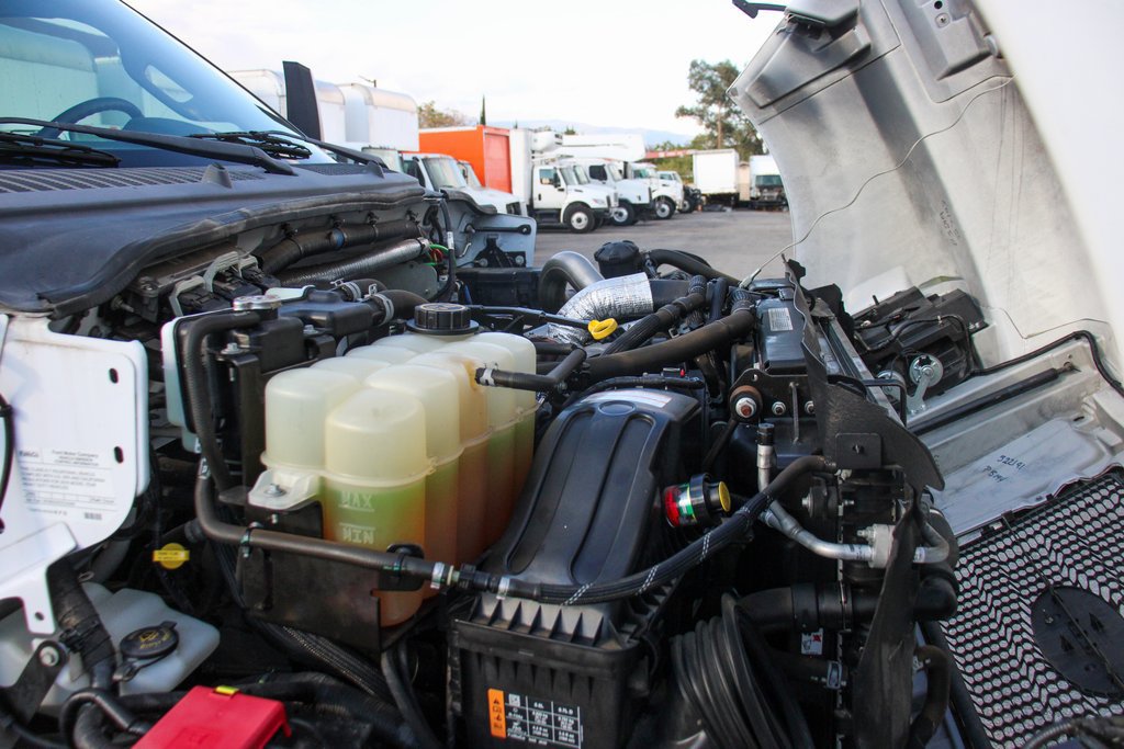 Used 2019 Ford F750 2WD Regular Cab Super Duty image 23
