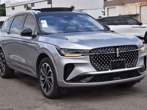 New 2026 Lincoln Nautilus Reserve AWD/4WD image 3