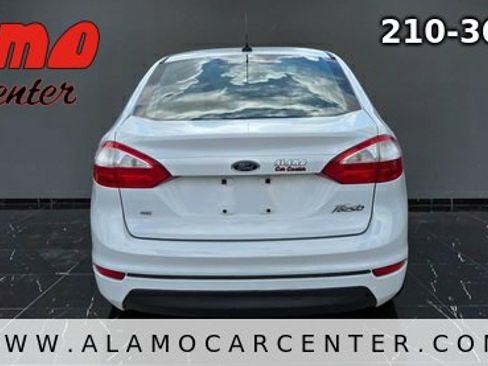 Used 2016 Ford Fiesta SE FWD image 4