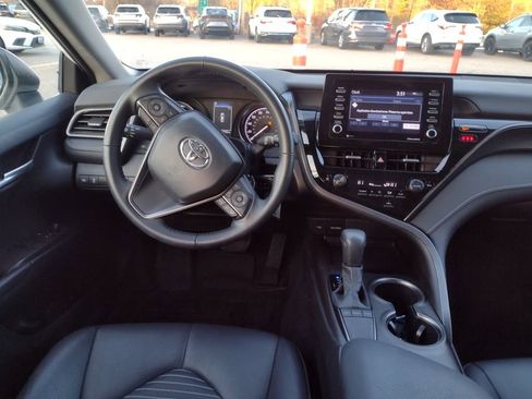 Used 2024 Toyota Camry SE image 23