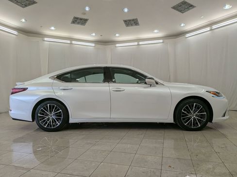Used 2023 Lexus ES 350 w/ Premium Package image 11