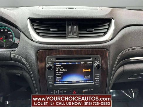 Used 2016 Chevrolet Traverse LT w/ Style and Technology Package image 18