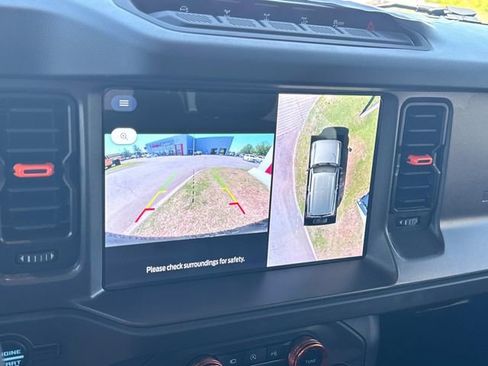 Used 2025 Ford Bronco Badlands AWD/4WD image 39