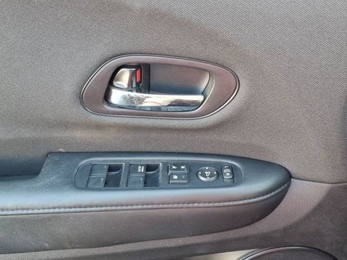 Used 2019 Honda HR-V Sport image 23