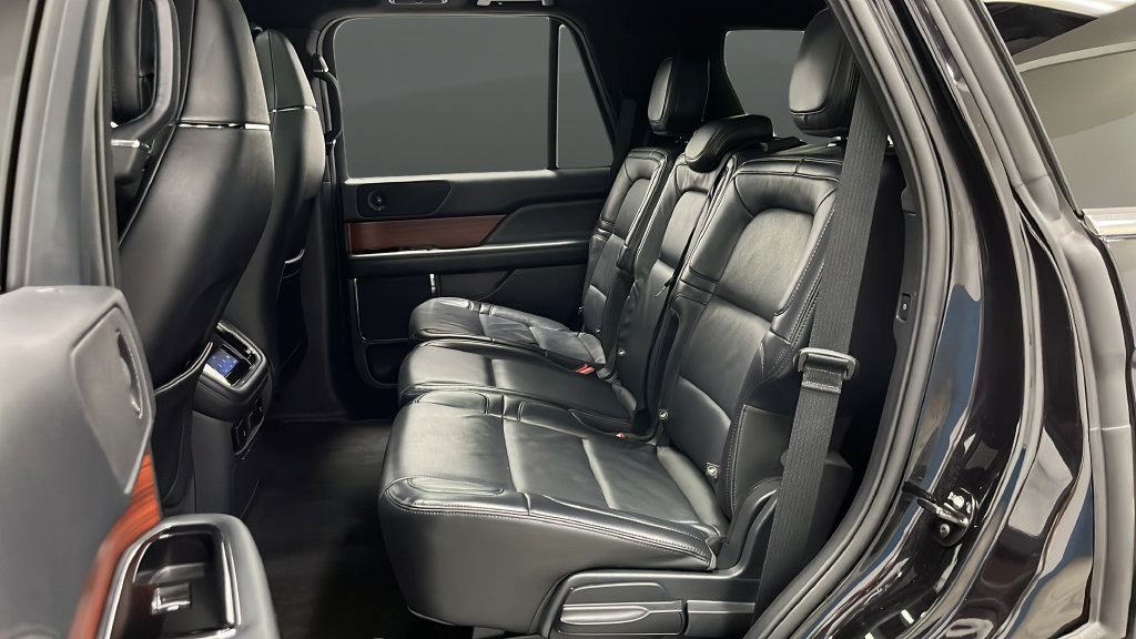 Used 2024 Lincoln Navigator Reserve AWD/4WD image 23