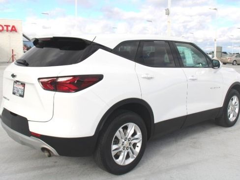 Used 2022 Chevrolet Blazer LT w/ LPO, Black Accent Package image 3