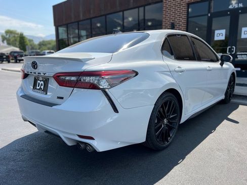 Used 2022 Toyota Camry XSE FWD image 28