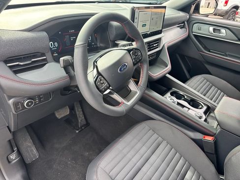 New 2026 Ford Explorer ST-Line w/ ST-Line Street Pack AWD/4WD image 15