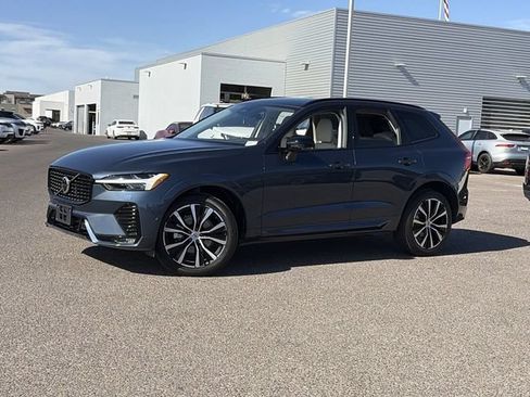 Used 2023 Volvo XC60 B5 Plus w/ Climate Package FWD image 2