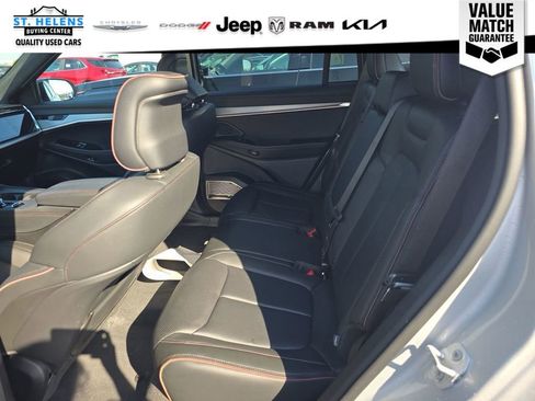 Used 2024 Jeep Wagoneer Limited AWD/4WD image 18