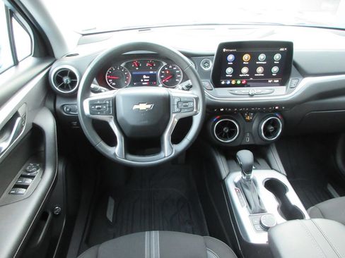 Used 2024 Chevrolet Blazer LT w/ Convenience Package FWD image 13