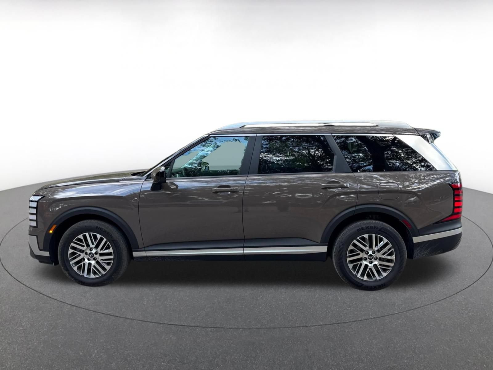 Used 2026 Hyundai Palisade SEL FWD image 7