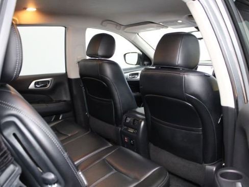 Used 2018 Nissan Pathfinder SL w/ Midnight Edition Package image 26