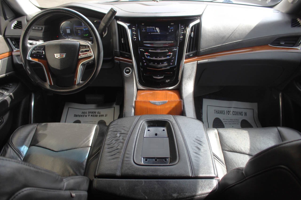 Used 2017 Cadillac Escalade Luxury AWD/4WD image 20