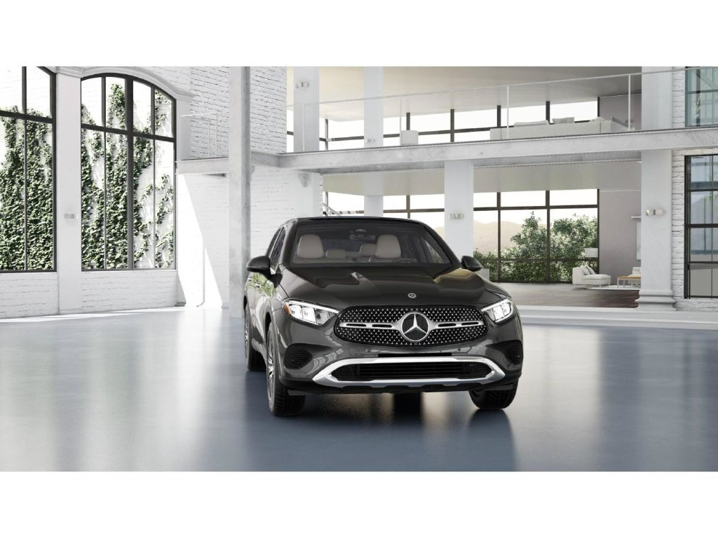 Used 2025 Mercedes-Benz GLC 300 4MATIC image 8