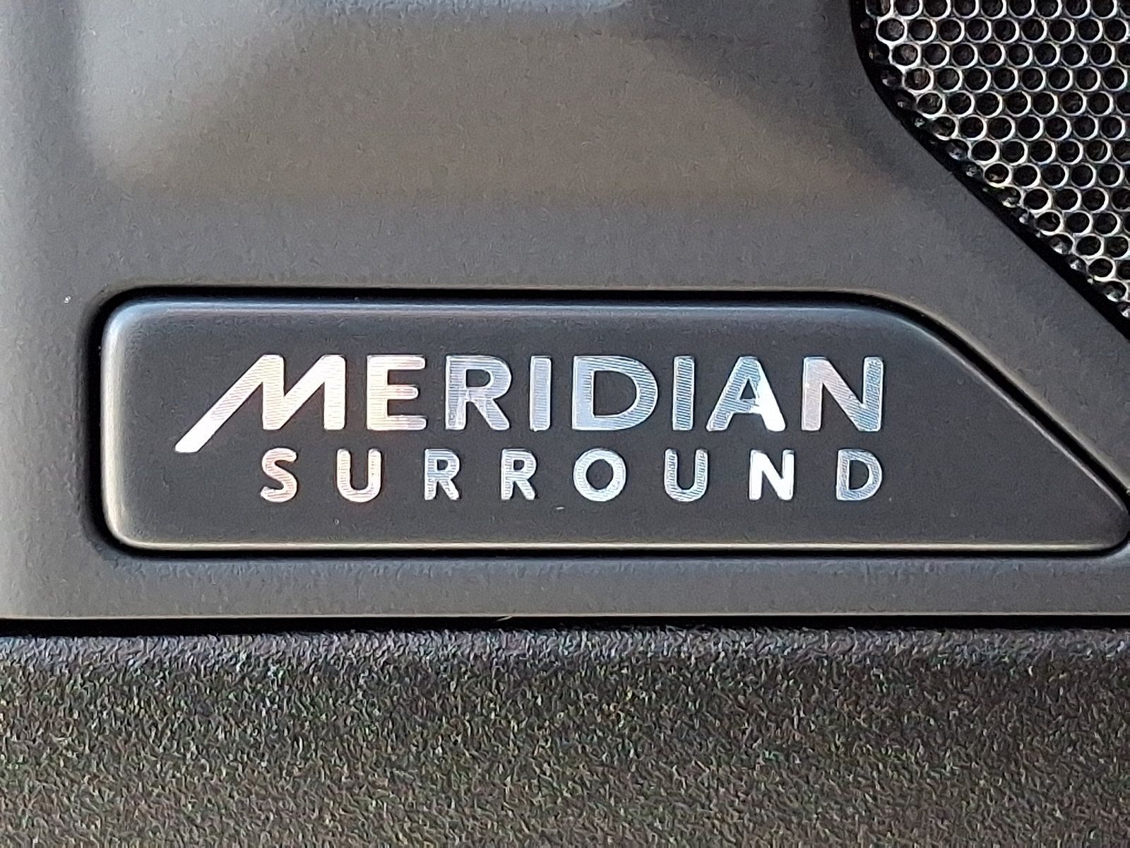 New 2026 Land Rover Defender 90 V8 AWD/4WD image 22
