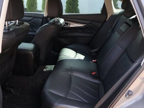 Used 2012 INFINITI M37 x w/ Deluxe Touring Pkg AWD/4WD image 15
