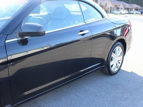 Used 2010 Chrysler Sebring Limited image 39