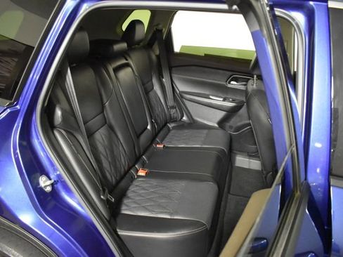 Used 2023 Nissan Rogue Platinum AWD/4WD image 33