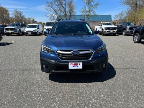 Used 2022 Subaru Outback Premium AWD/4WD image 2