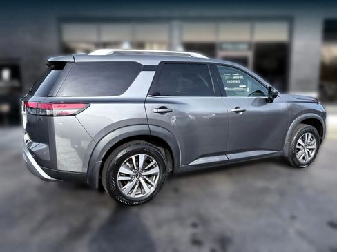 Used 2022 Nissan Pathfinder SL image 5