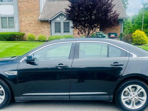 Used 2013 Ford Taurus SEL FWD image 6