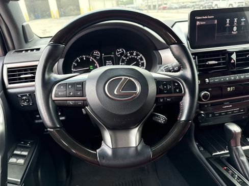 Used 2022 Lexus GX 460 Premium w/ Premium Package AWD/4WD image 11