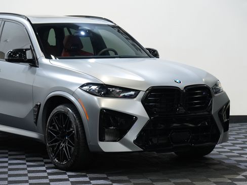 Used 2025 BMW X5 M Competition w/ Executive Package image 9