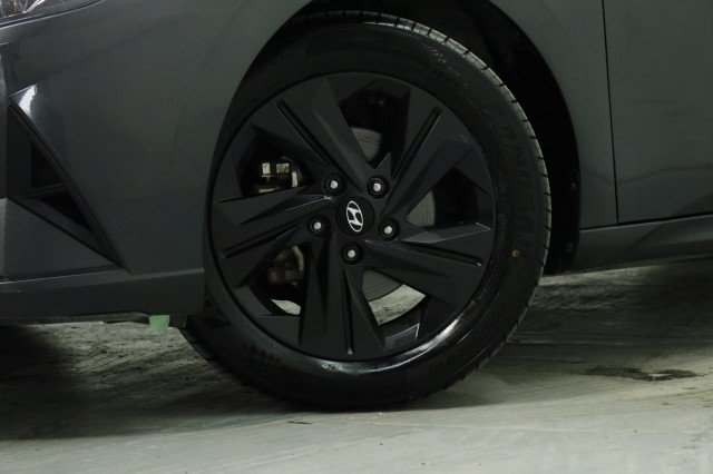 Used 2023 Hyundai Elantra SEL FWD image 3