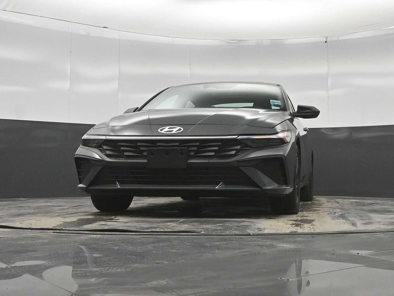 New 2026 Hyundai Elantra SEL Sport FWD image 33