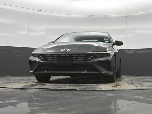 New 2026 Hyundai Elantra SEL Sport FWD image 33